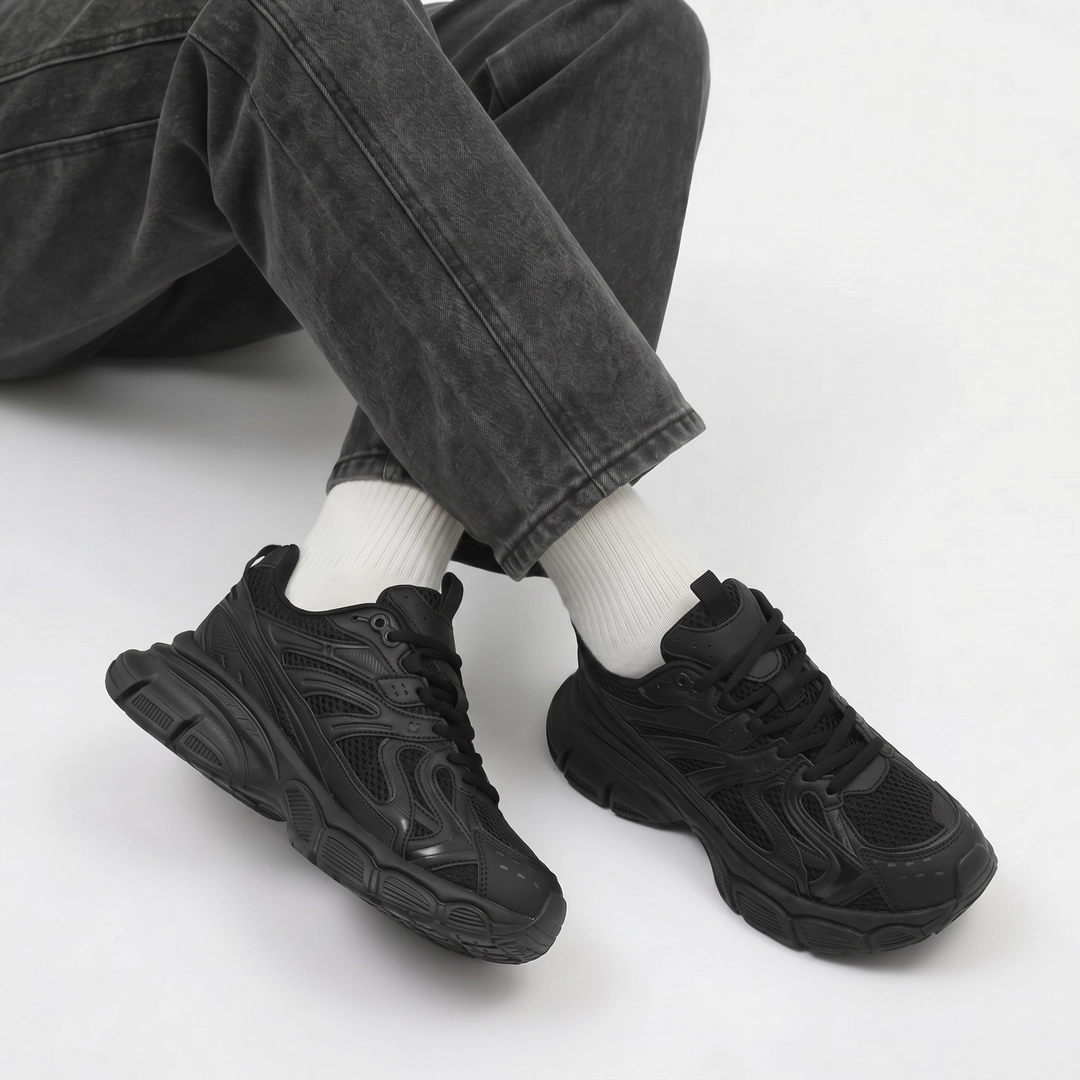 Capuano - Black